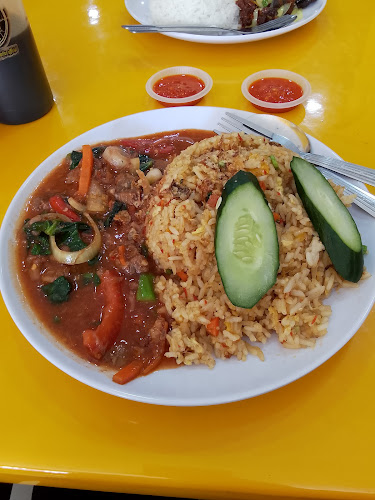 Opinii despre Restoran Azhar Station Ayam Goreng Kunyit (Putrajaya) în Putrajaya - Gastronomi dan perhotelan