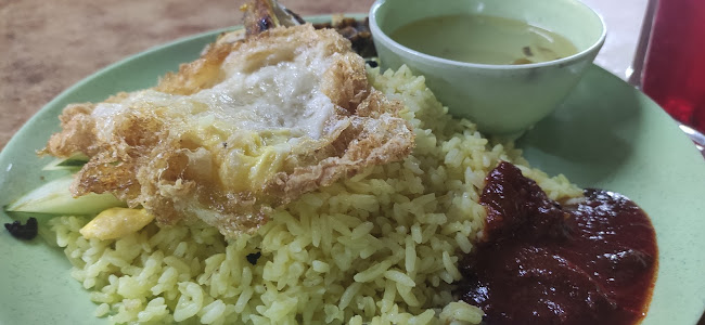Opinii despre Nasi Lemak Wak Rahman în Port Dickson - Gastronomi dan perhotelan