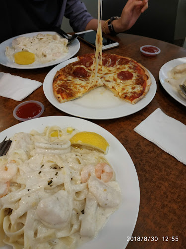 Opinii despre Pizza & Cafe Milano Suria KLCC în Kuala Lumpur - Gastronomi dan perhotelan