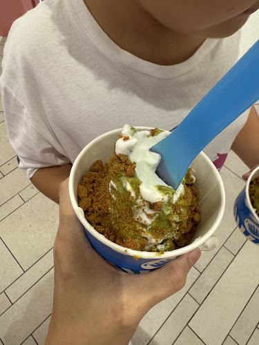 HELLO - Frozen Yogurt @ 1 Utama - Petaling Jaya