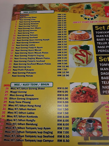 Restoran D'nenas - Gastronomi dan perhotelan