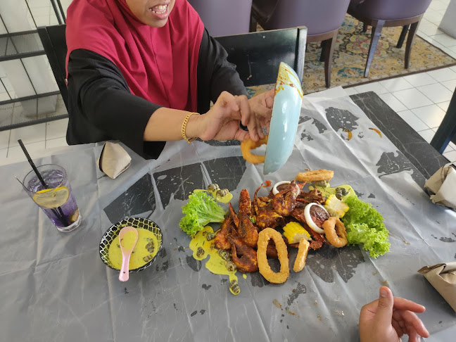 Restoran Dondang Sayang - Gastronomi dan perhotelan