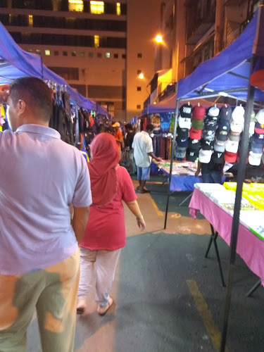 Pasar Malam Kampung Air - Gastronomi dan perhotelan