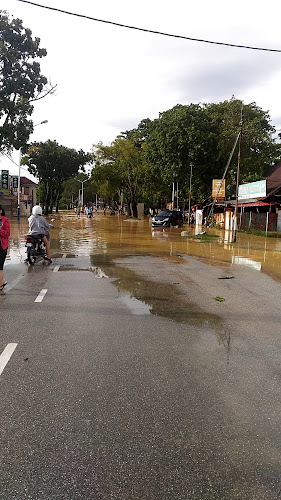 Comentarii opinii despre Pusat Makanan Lye Lye