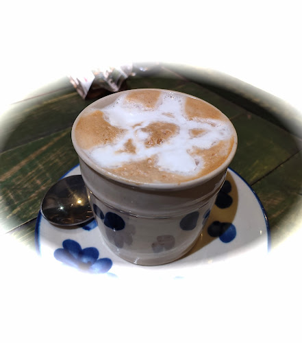 Cong Caphe, The Starhill - Gastronomi dan perhotelan