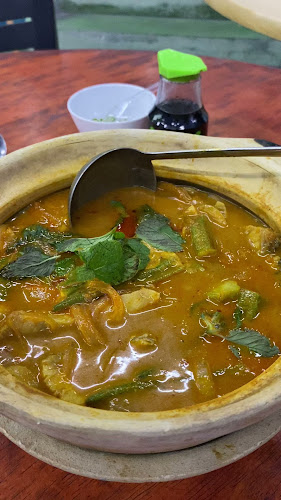 Restoran 77 (famous curry fish head) - Gastronomi dan perhotelan