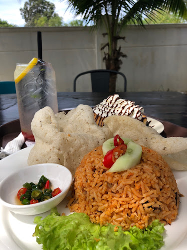 53, Jalan Pantai Sura, Kampung Sura Jeti, 23000 Kuala Dungun, Terengganu