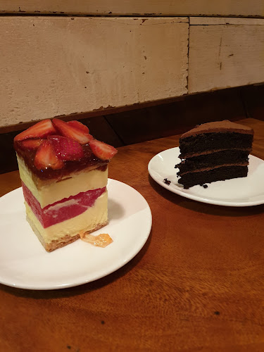 Rekindle - Gastronomi dan perhotelan