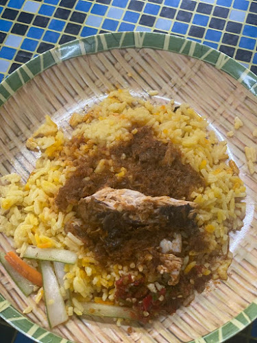 Kedai makan kak sah - Gastronomi dan perhotelan