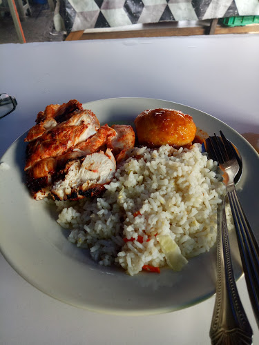 Kasturi Nurlaila Kedai Makan