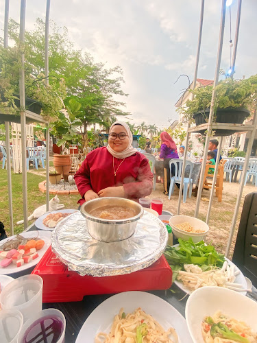 THE GARDEN STEAMBOAT | HOUSE OF STEAMBOAT