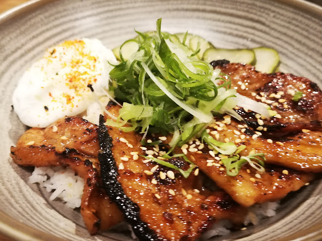 Comentarii opinii despre The Moment Cafe 瞬 · 咖啡館