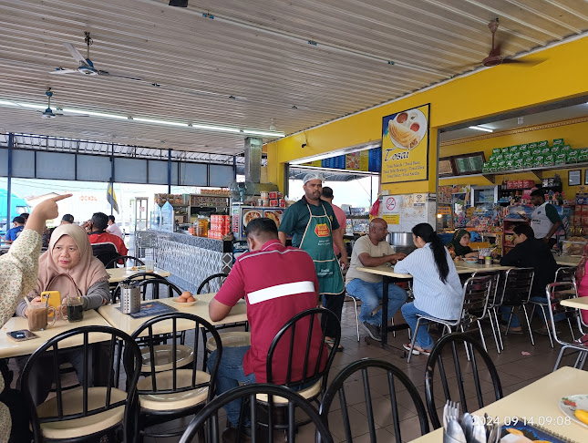 Opinii despre RESTORAN KARI KEPALA IKAN DEEN în Kampung Kepayang - Gastronomi dan perhotelan