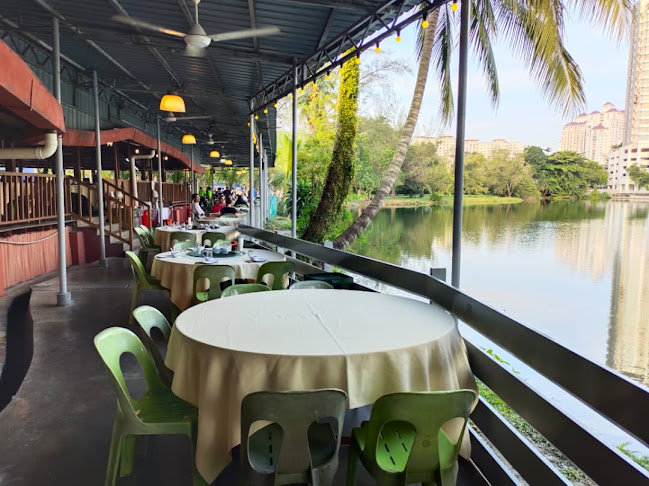 Crocodile Farm Seafood Village Restaurant • Pork Free - Gastronomi dan perhotelan