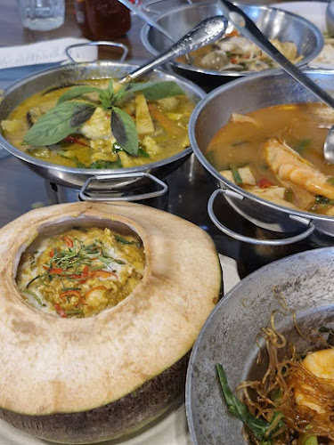 Comentarii opinii despre Khun De (Signature @ Gurney Paragon)