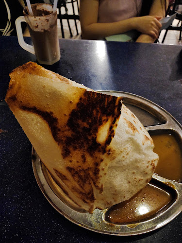 restoran maha maju - Gastronomi dan perhotelan