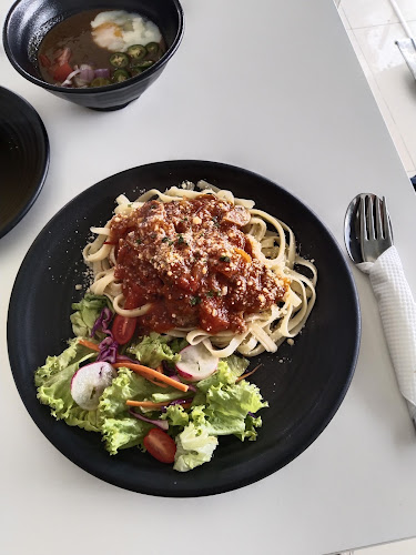 Bata, Kg Gok, Jalan Raja Perempuan Zainab 2, Kubang Kerian, 15200 Kota Bharu, Kelantan