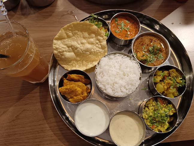 Taal Indian Cuisine ® - Gastronomi dan perhotelan