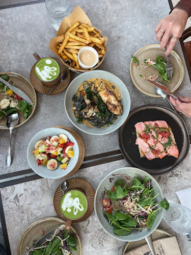 Comentarii opinii despre The Red Beanbag