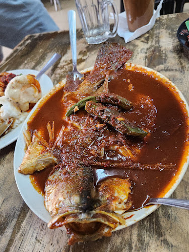 Comentarii opinii despre Restoran Periuk Belanga