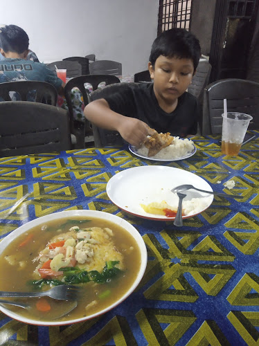 Comentarii opinii despre Chicken Chop Corner