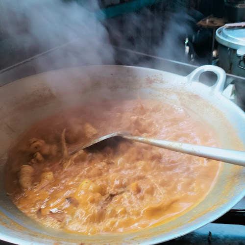 Azmiah Warung Simpang 3 - Gastronomi dan perhotelan