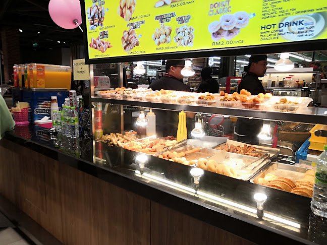 Petronas Service Station, No. 2 A 13, 64A, Persiaran Akuatik, Seksyen 13, 40100 Shah Alam, Selangor