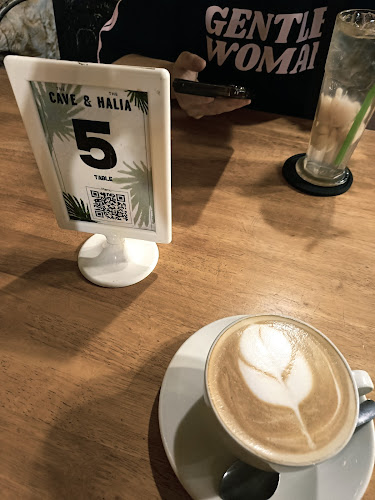 The Cave Restaurant - Gastronomi dan perhotelan