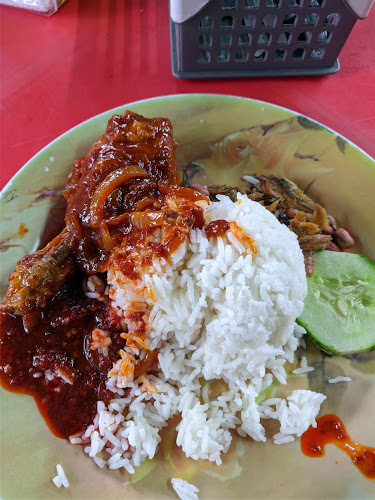 Nasi Lemak Kak Zaza @ Hj Yatim