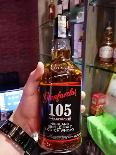 V Lounge Whisky Bar - Gastronomi dan perhotelan