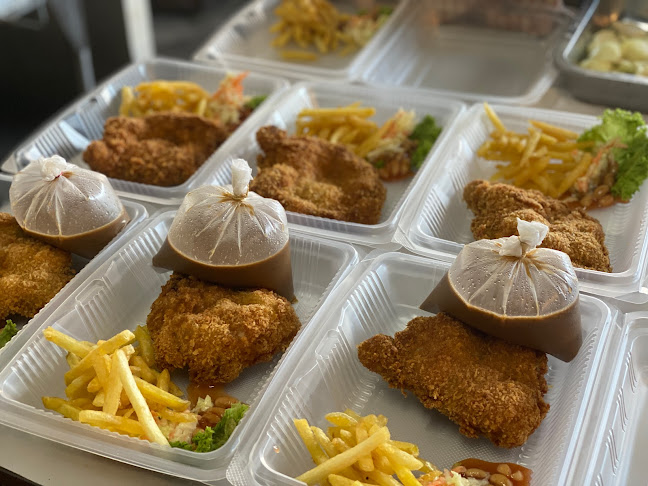 Kedai Makan Tepi Jalan