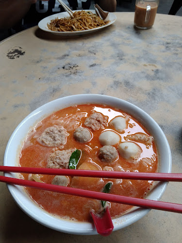 Comentarii opinii despre Pusat Makanan Lye Lye