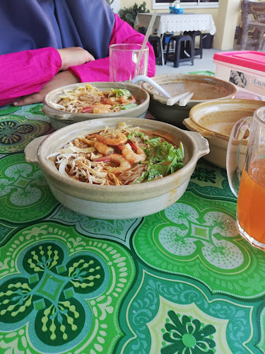 Laksa Lolita - Gastronomi dan perhotelan