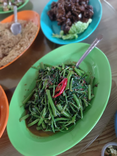 Restoran Makanan Laut Villa - Sitiawan