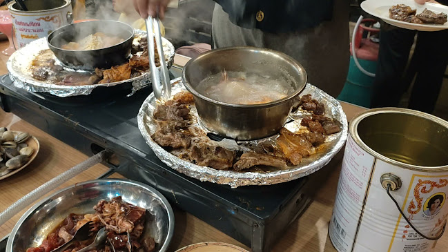 Ann Steamboat & Grill House