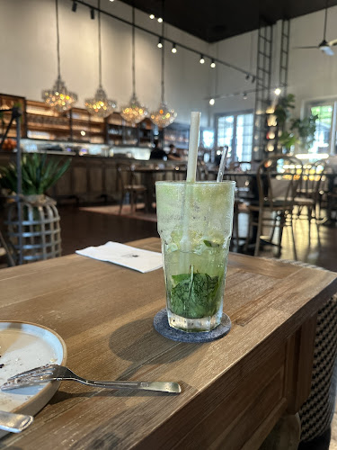 COMMONS by Food Journal Group - Gastronomi dan perhotelan