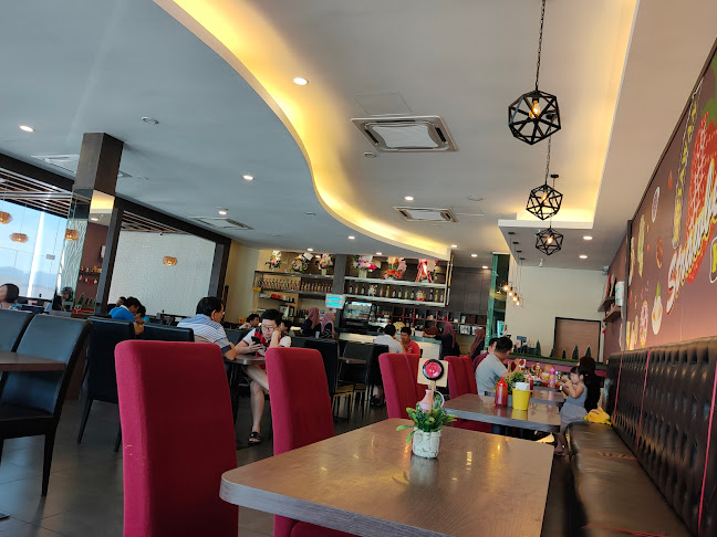 Opinii despre Sitiawan Strawberry Kafe în Seri Manjung - Gastronomi dan perhotelan