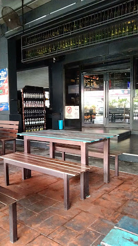 Opinii despre Porkie's By Flavours în Kuching - Gastronomi dan perhotelan