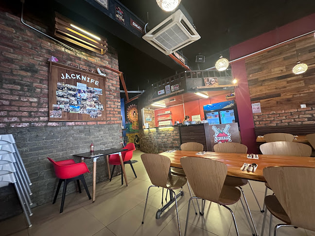 Jacknife Bar & Grill - Kota Kinabalu