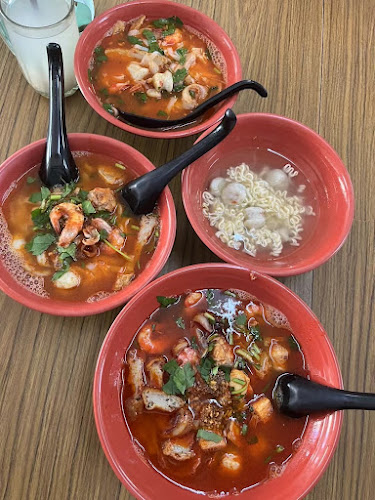 Kedai Makanan Popular - Gastronomi dan perhotelan