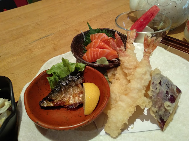 Suria KLCC Lot 412, 4th Floor Ramlee Mall, City Centre, 50088 Kuala Lumpur