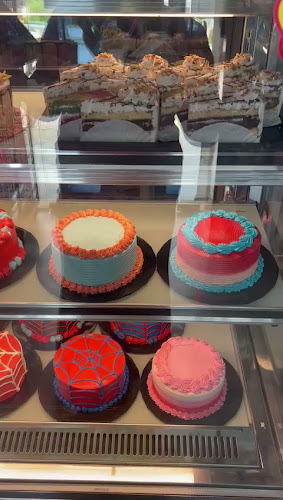 Kafe - Kek, Belon dan Cenderamata (KBC KAJANG)