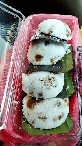 Putu Piring Tengkera - Melaka