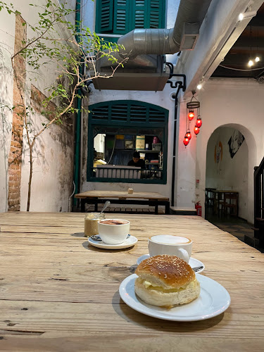 Comentarii opinii despre The Mugshot Cafe