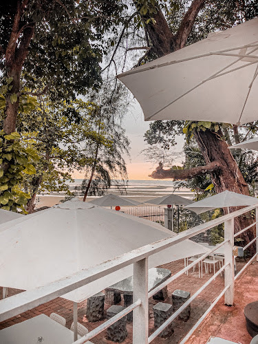 Opinii despre Colourful Beach Cafe @PDGH în Port Dickson - Gastronomi dan perhotelan