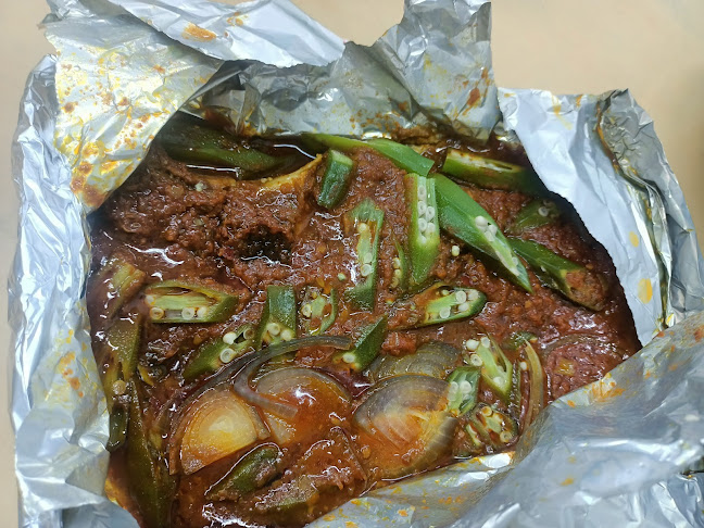 Lumut kopitiam (aik hooi) - Gastronomi dan perhotelan