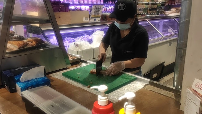 Comentarii opinii despre Ben's Independent Grocer @ The LINC