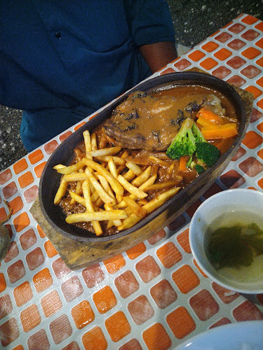 Opinii despre Makcik Cafe în Alor Setar - Gastronomi dan perhotelan