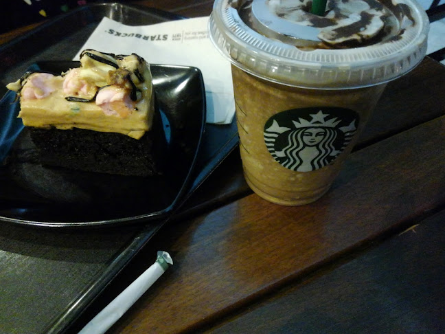 Opinii despre Starbucks Tin Village, Kampar în Kampar - Gastronomi dan perhotelan