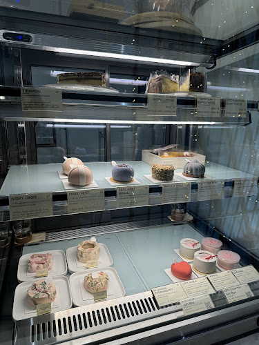 Utoo Boho Cafe & Patisserie - Gastronomi dan perhotelan